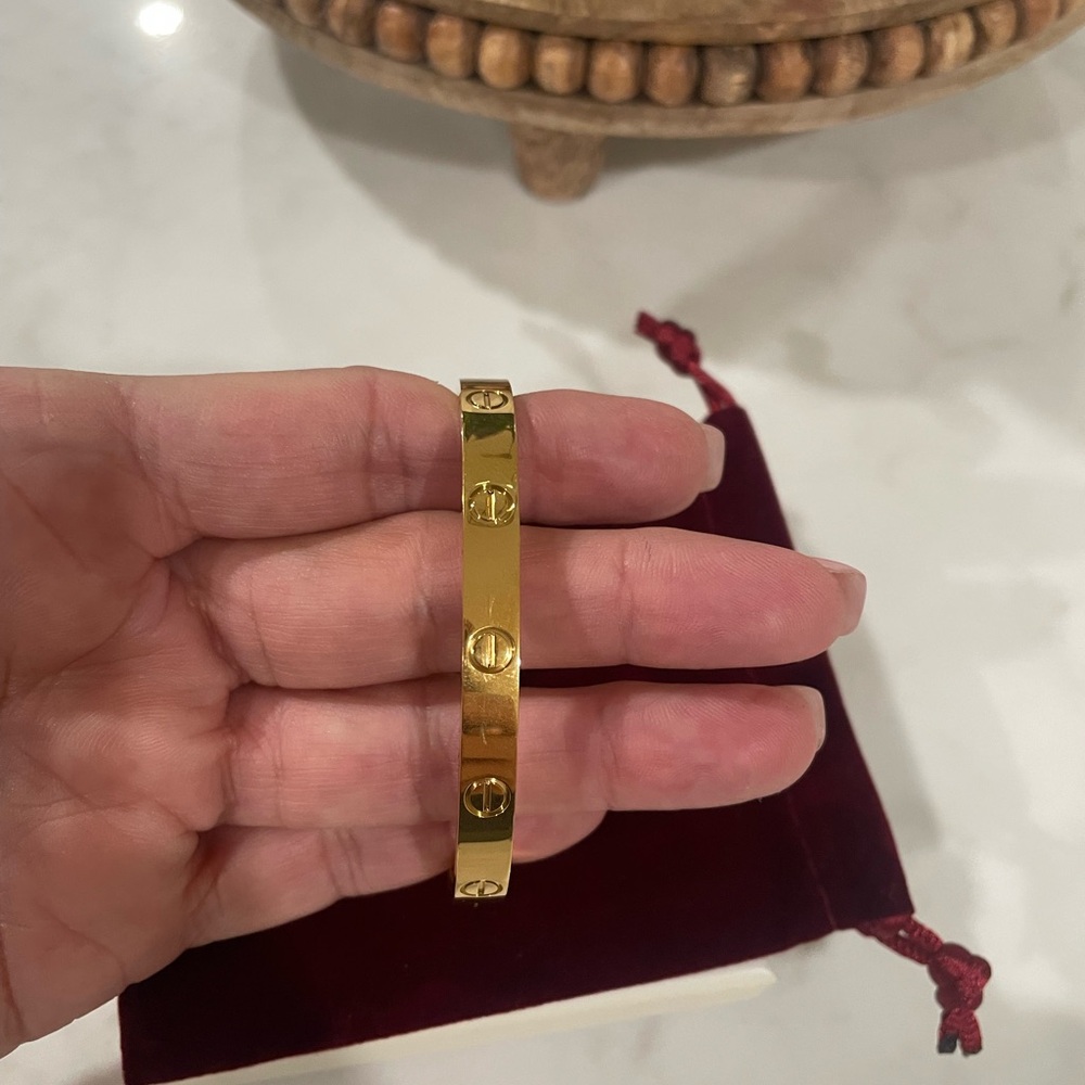 19K Gold plated bracelet